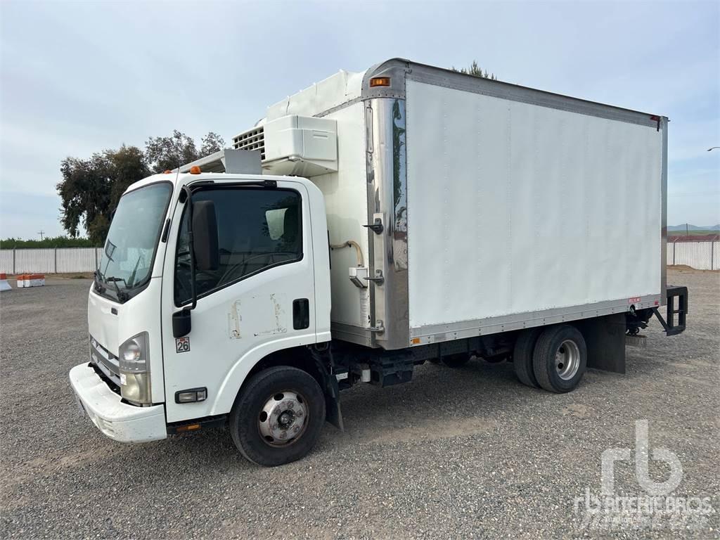 Isuzu W45042 冷藏面包车
