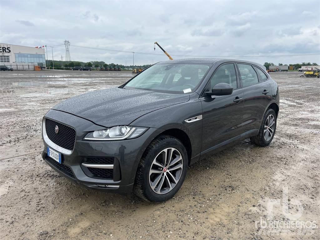 Jaguar F-PACE 皮卡车