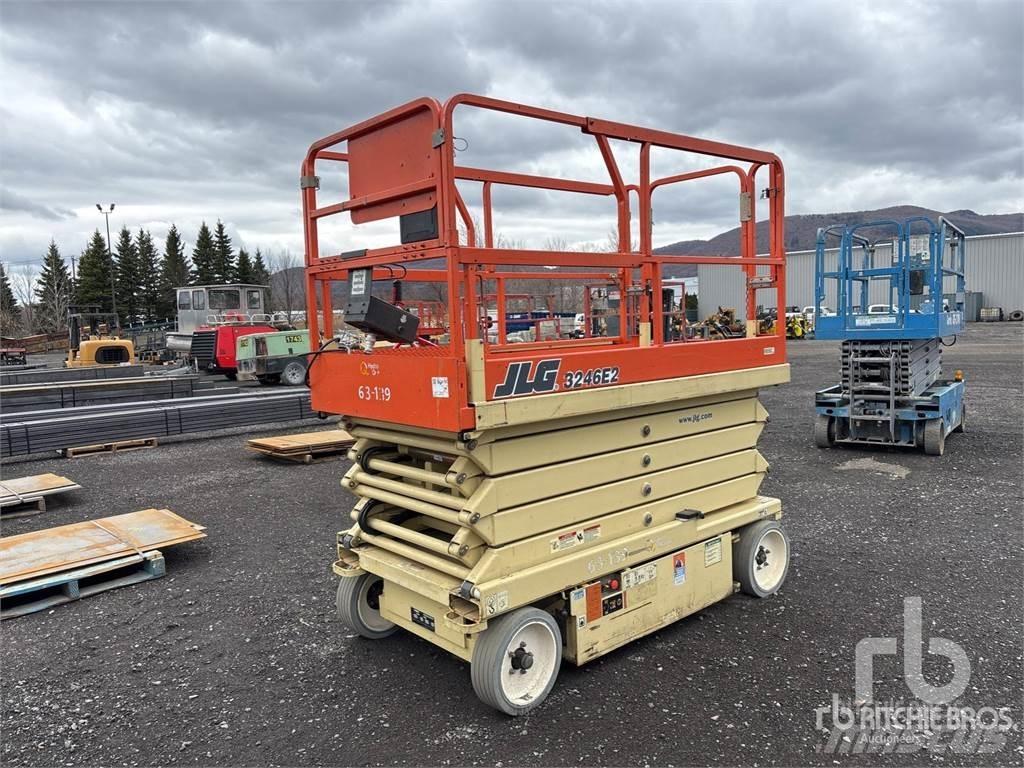 JLG 3246E2 剪叉式升降机