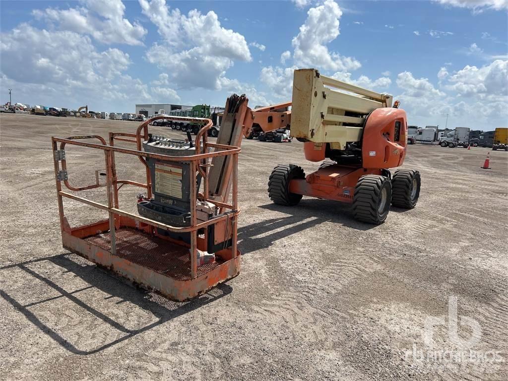 JLG 450AJ 曲臂高空工作平台