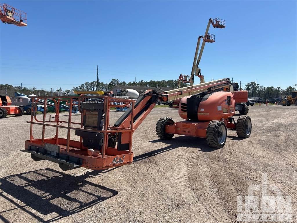 JLG 600AJ 曲臂高空工作平台