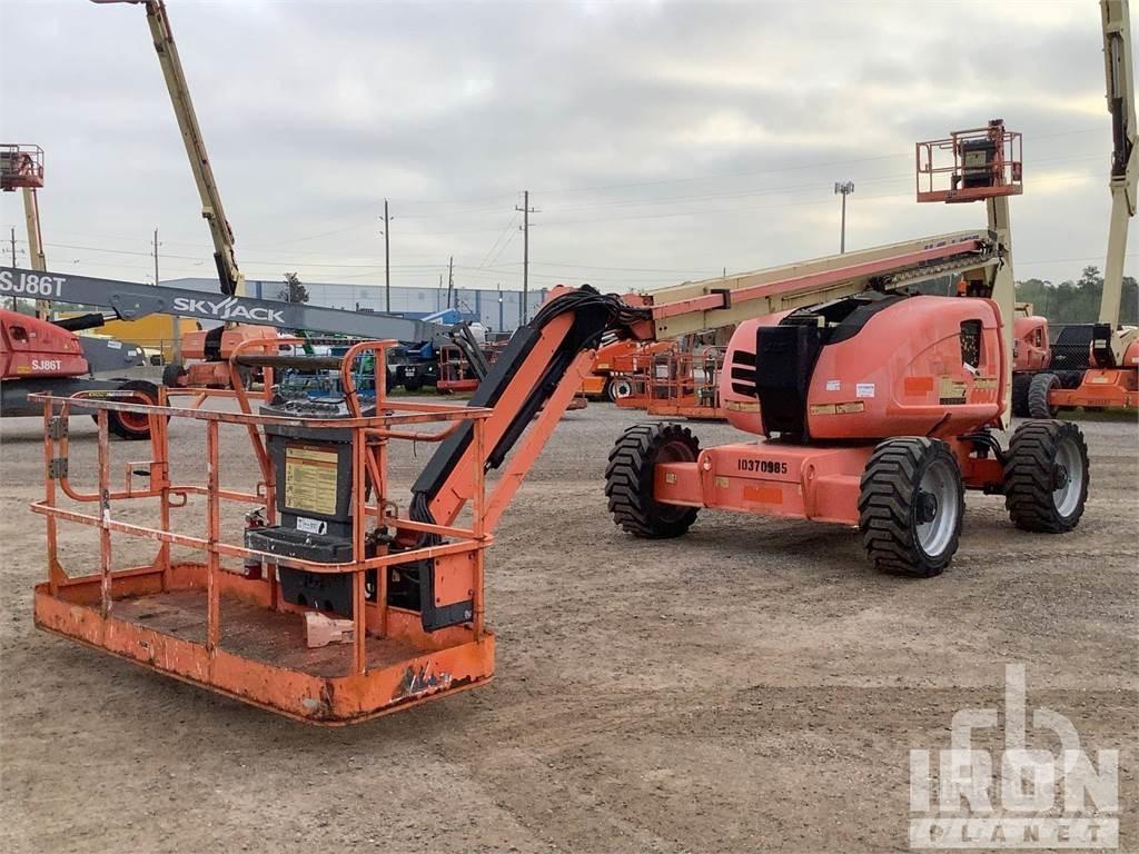 JLG 600AJ 曲臂高空工作平台