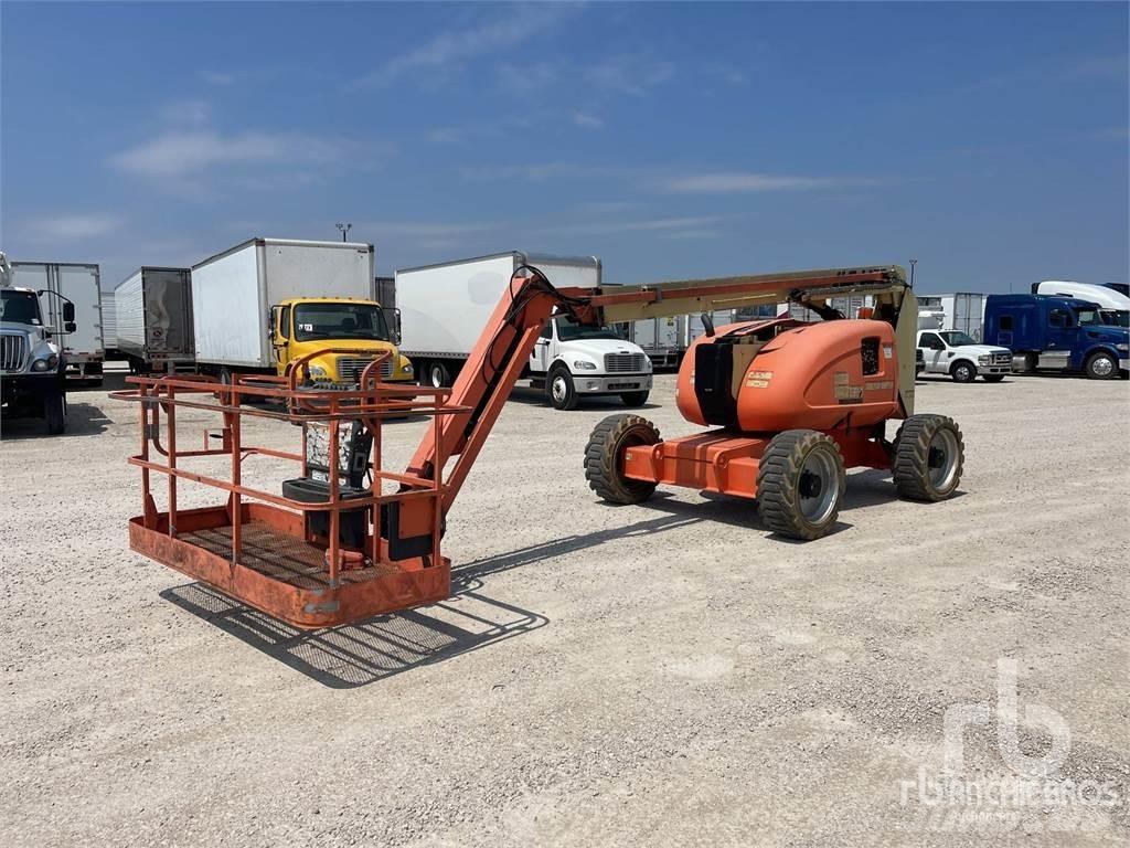 JLG 600AJ 曲臂高空工作平台