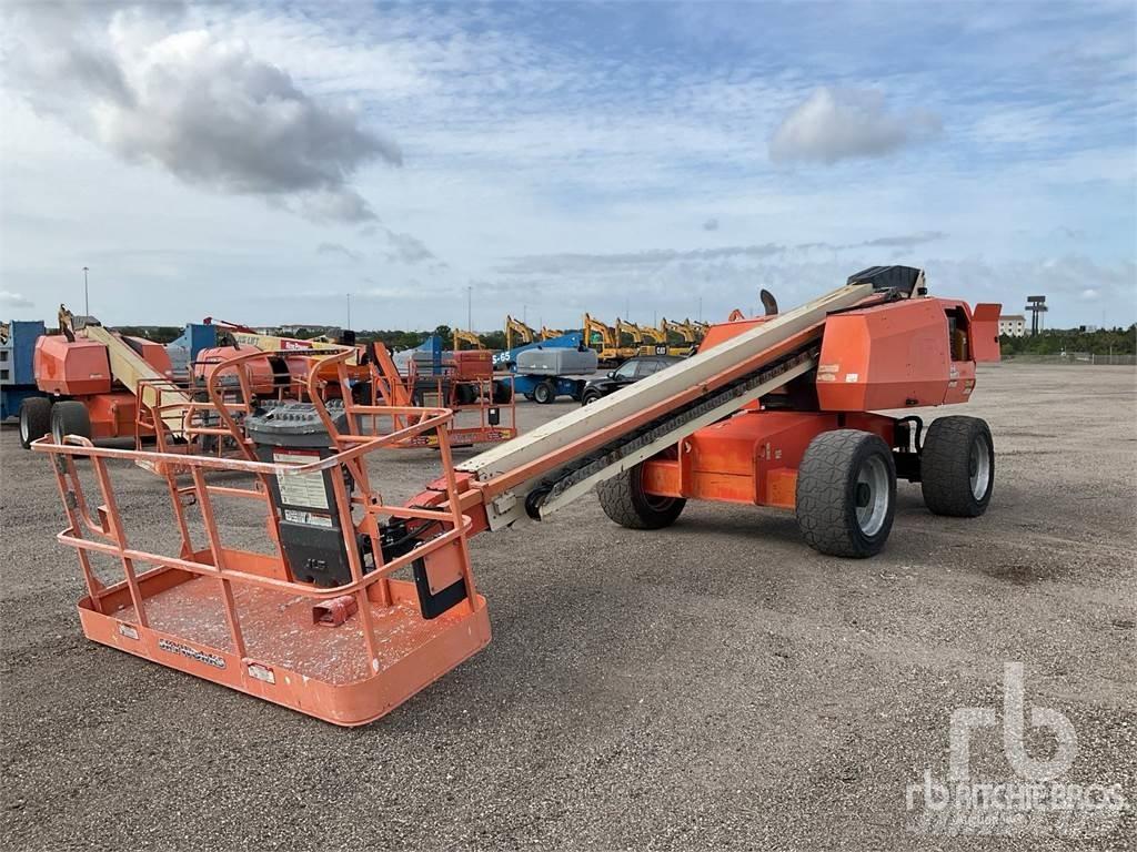 JLG 600S 曲臂高空工作平台