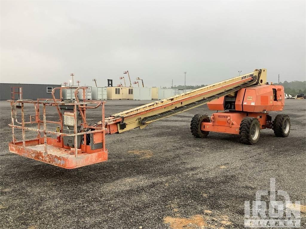 JLG 800S 曲臂高空工作平台