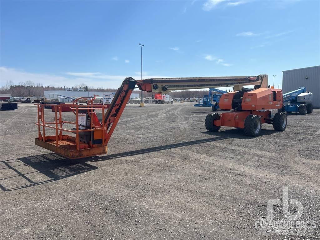 JLG 860SJ 曲臂高空工作平台