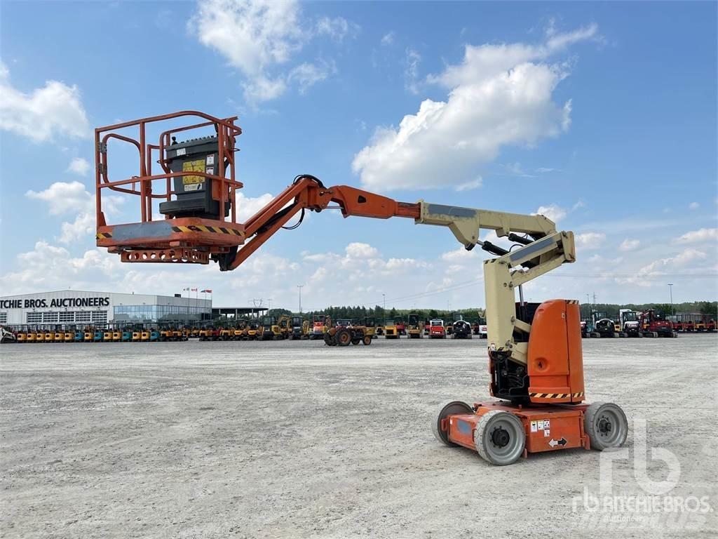 JLG E300 AJP 曲臂高空工作平台