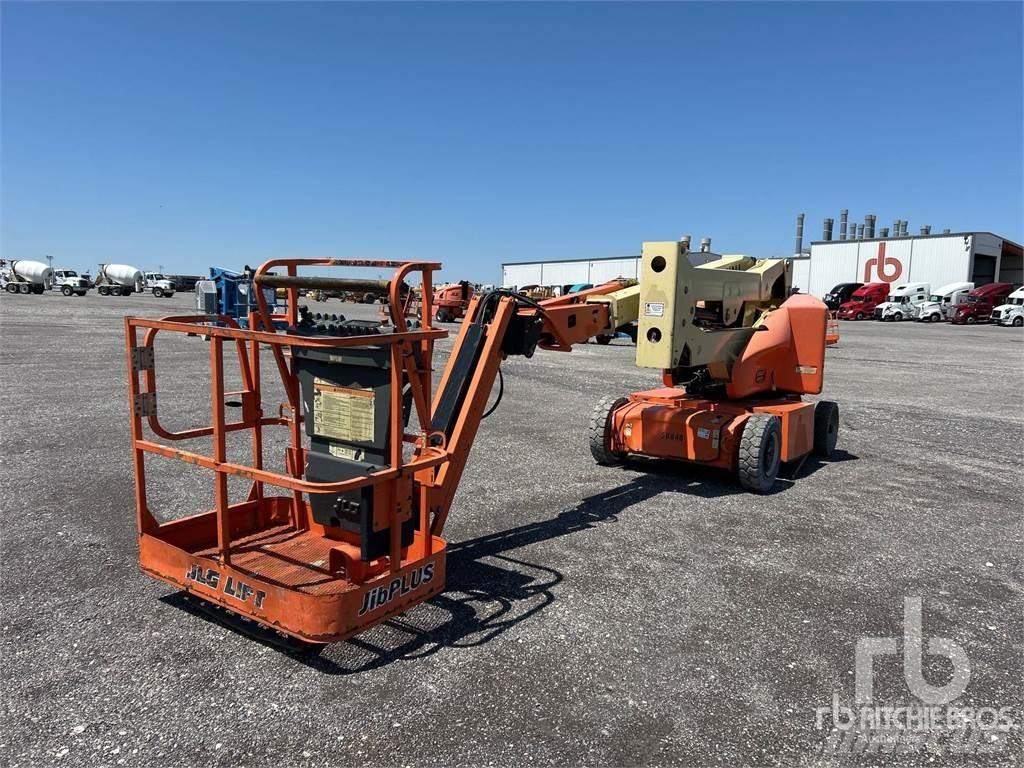 JLG E400AJPN 曲臂高空工作平台