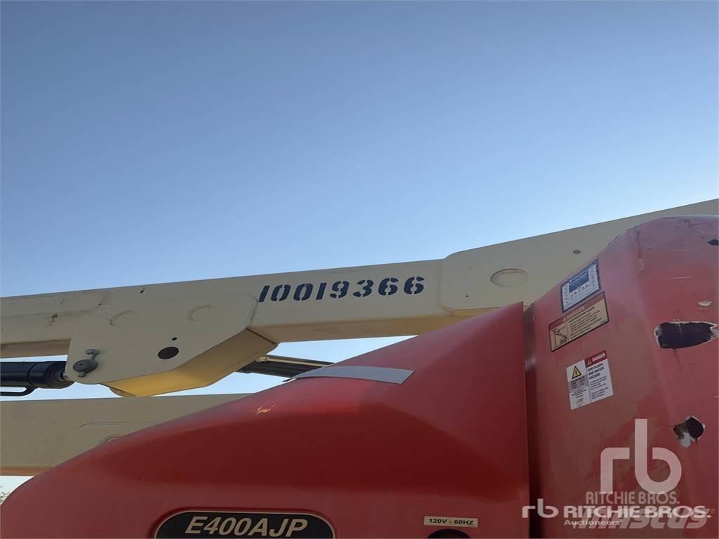 JLG E400AJPN 曲臂高空工作平台