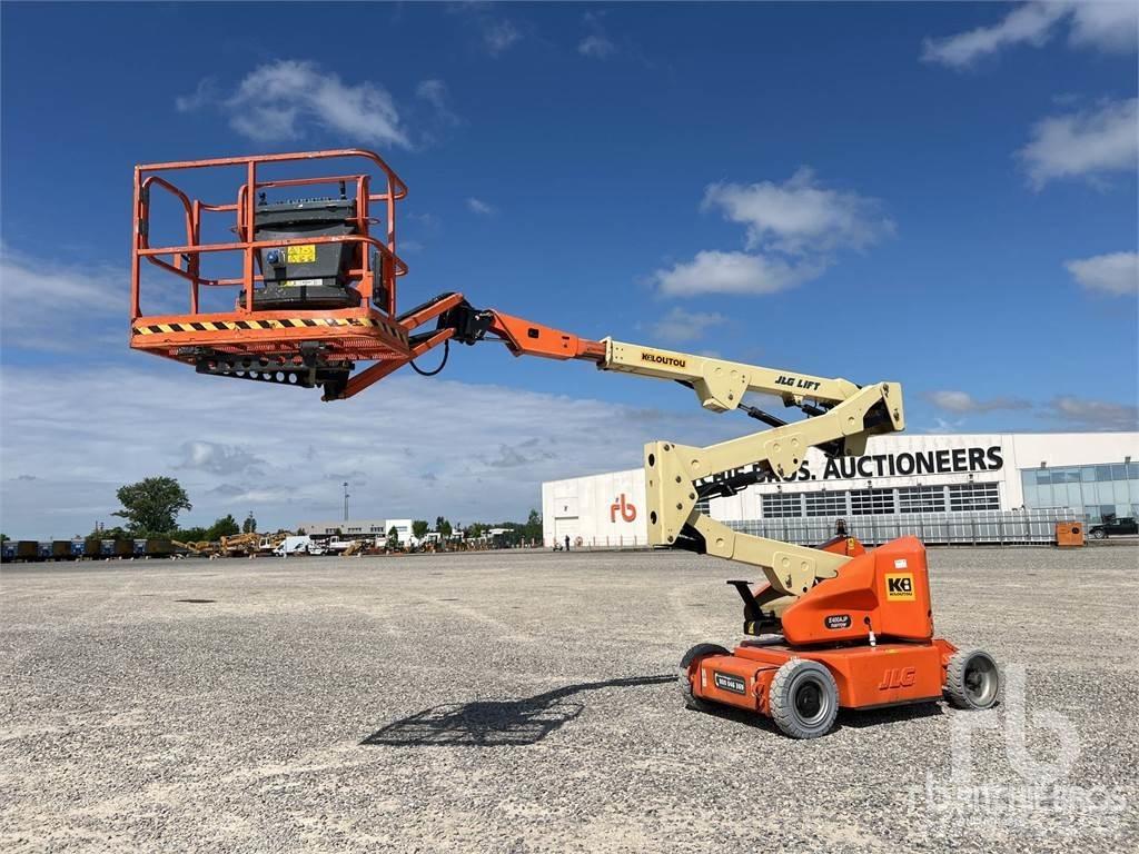 JLG E400AJPN 曲臂高空工作平台