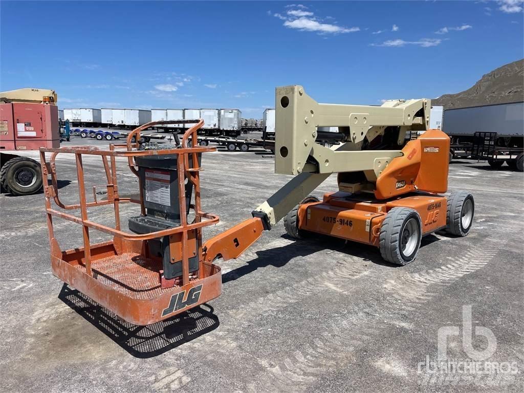 JLG E450A 曲臂高空工作平台