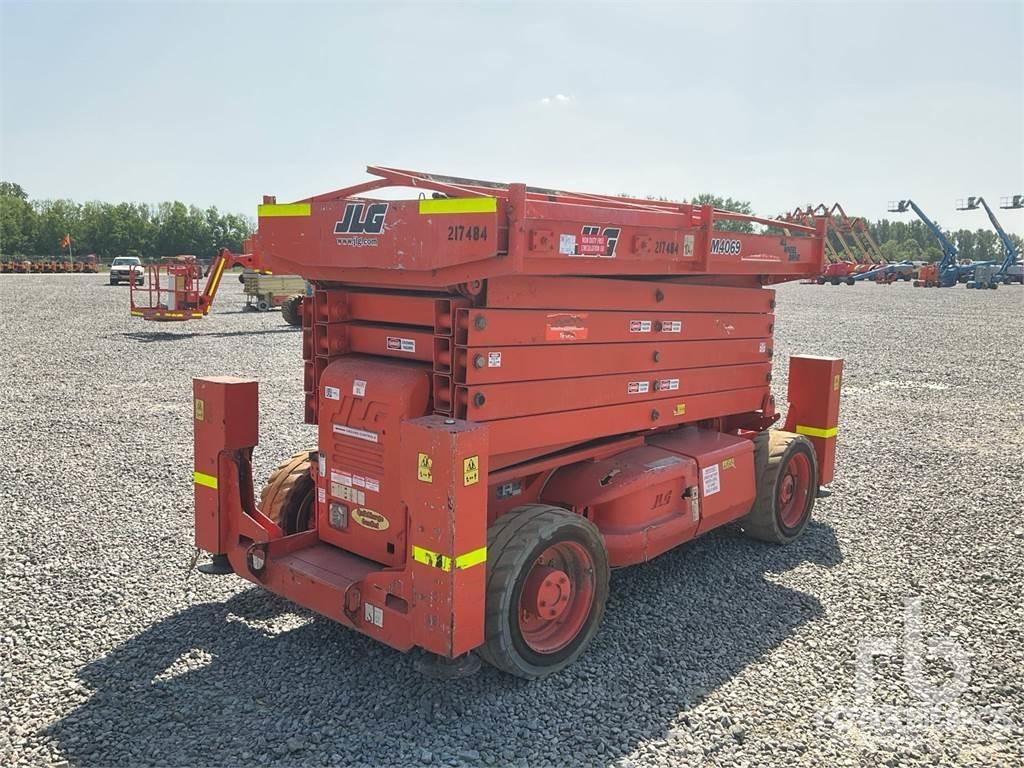 JLG M4069 剪叉式升降机