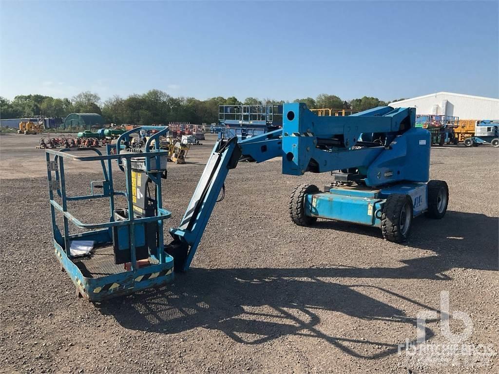JLG M450AJ 曲臂高空工作平台
