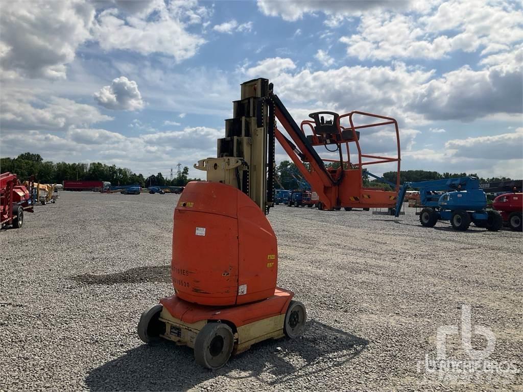 JLG T10E 曲臂高空工作平台