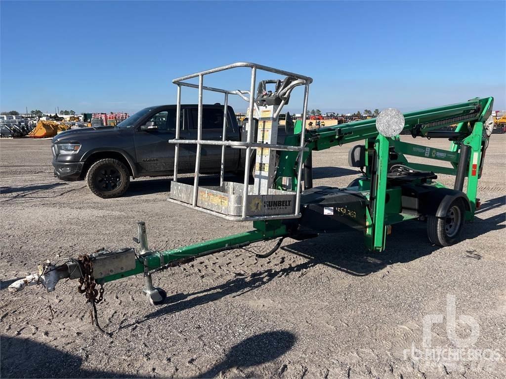 JLG T350 曲臂高空工作平台