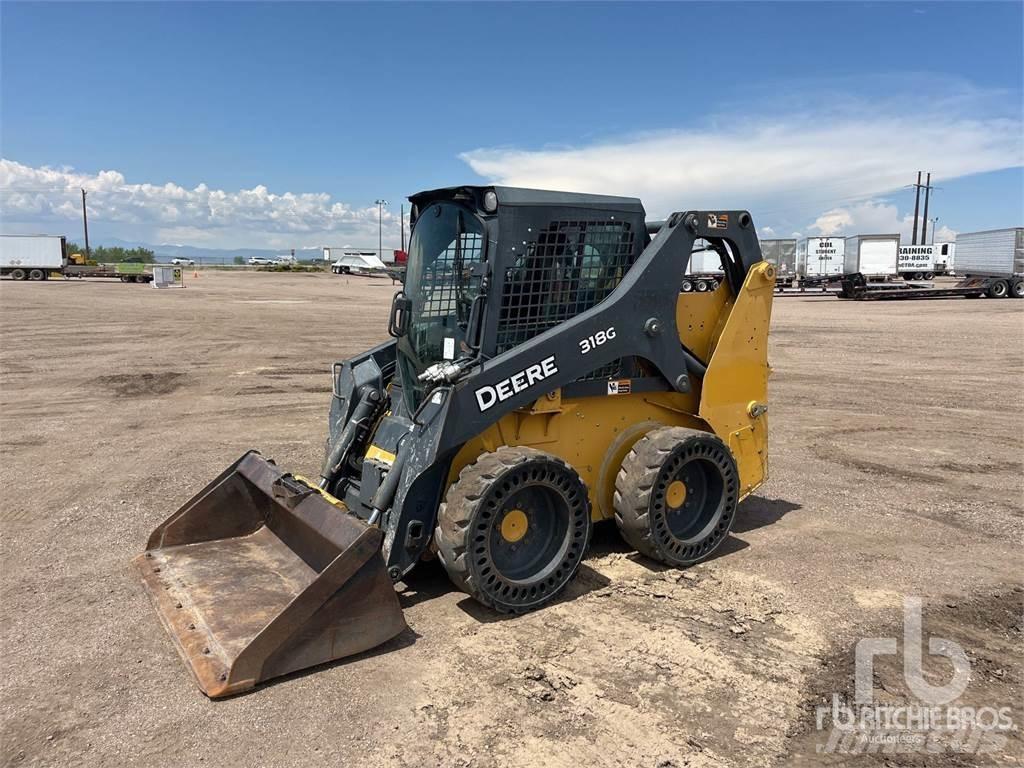 John Deere 318G 滑移装载机