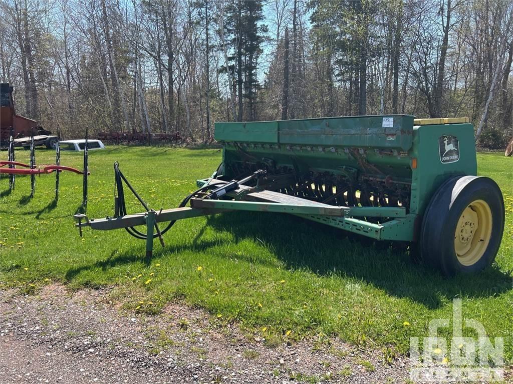 John Deere 8350 种植机