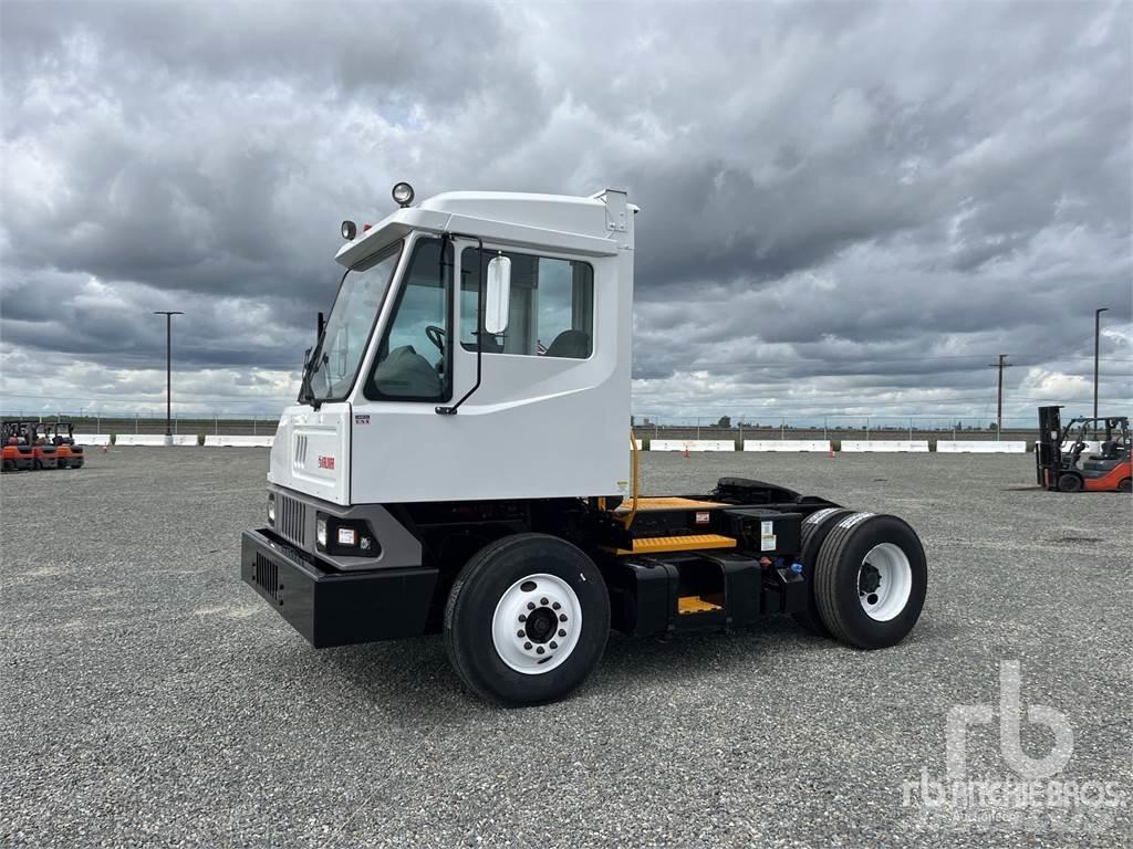 Kalmar T2 牵引车