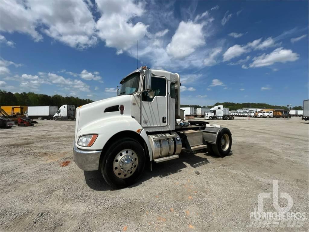 Kenworth T270 牵引车