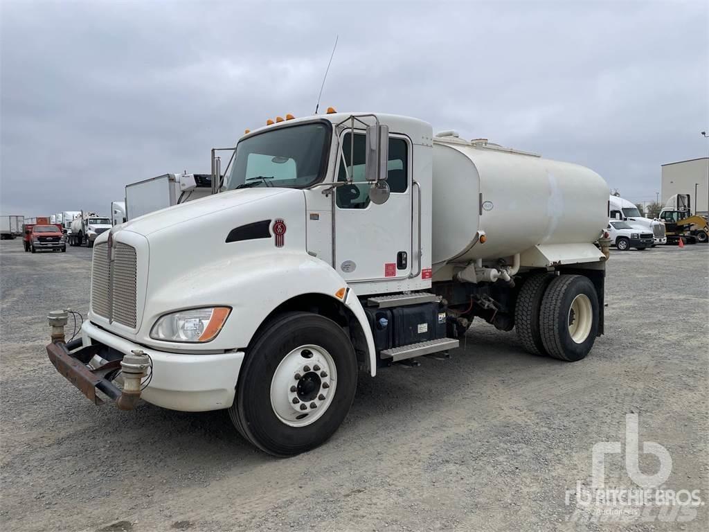 Kenworth T270 水罐车