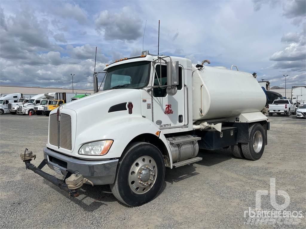 Kenworth T270 水罐车