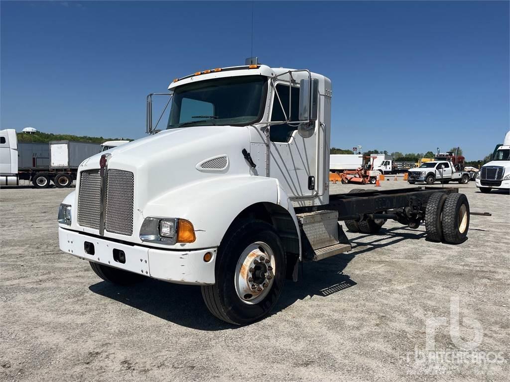 Kenworth T300 平板车