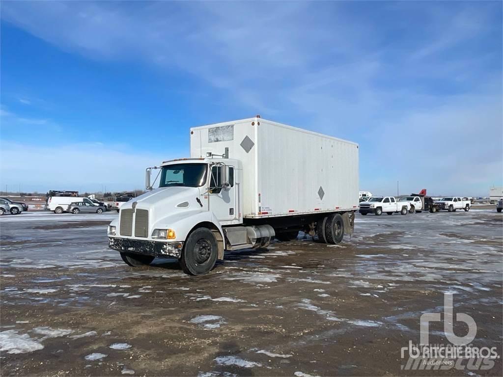 Kenworth T300 大型面包车