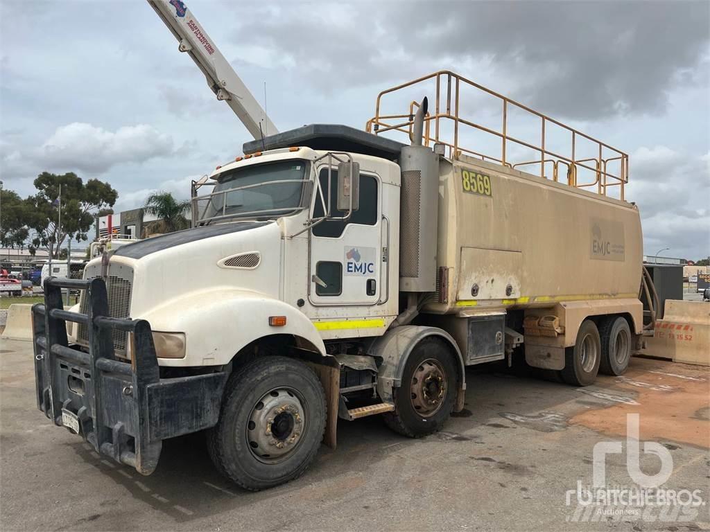 Kenworth T359 水罐车
