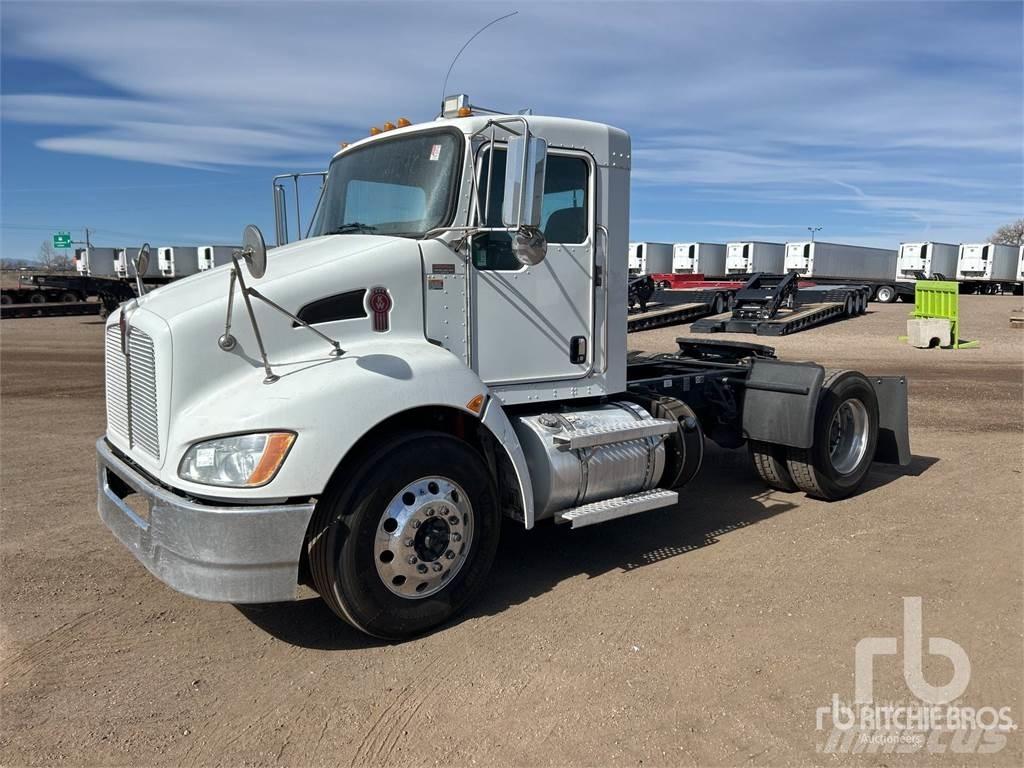 Kenworth T370 牵引车