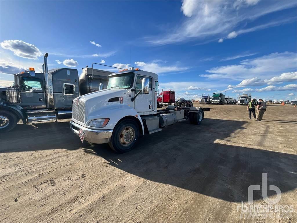 Kenworth T370 平板车