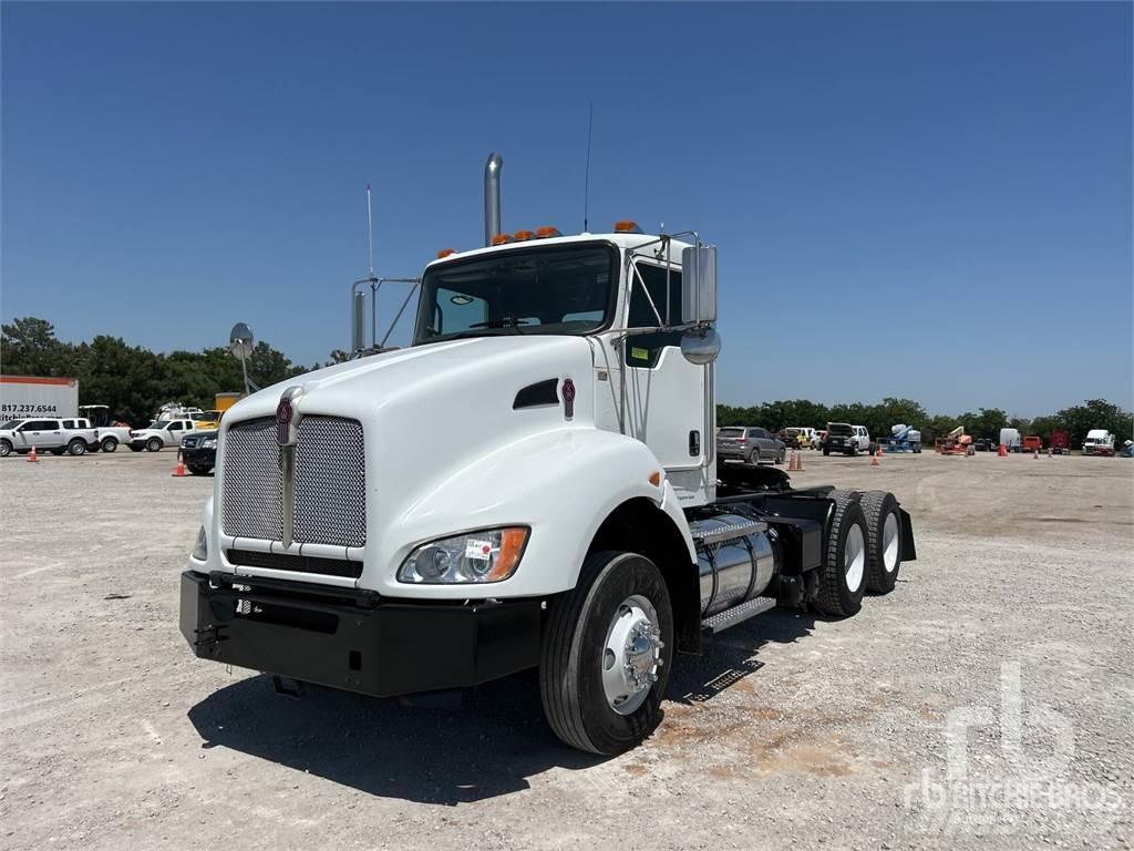 Kenworth T440 牵引车