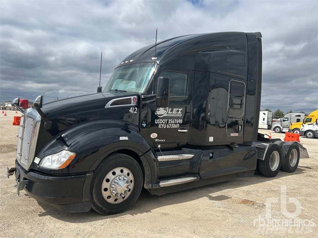 Kenworth T680 牵引车
