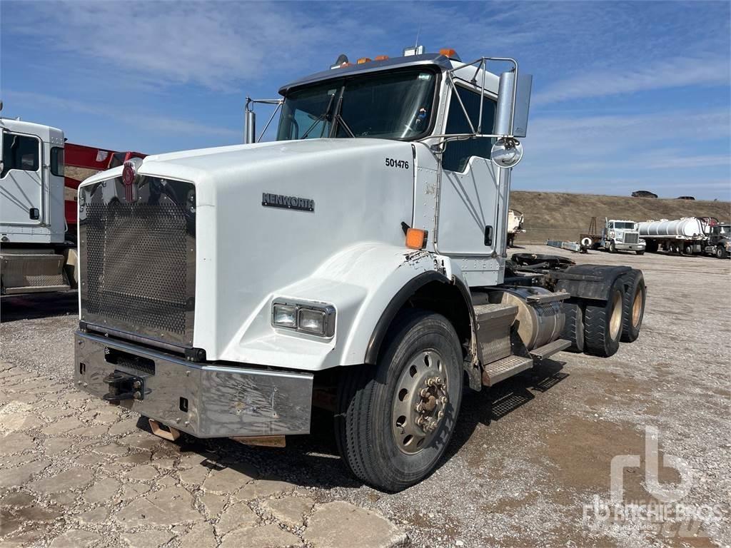 Kenworth T800 牵引车