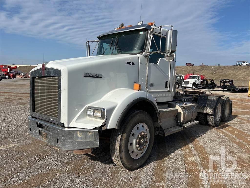 Kenworth T800 牵引车