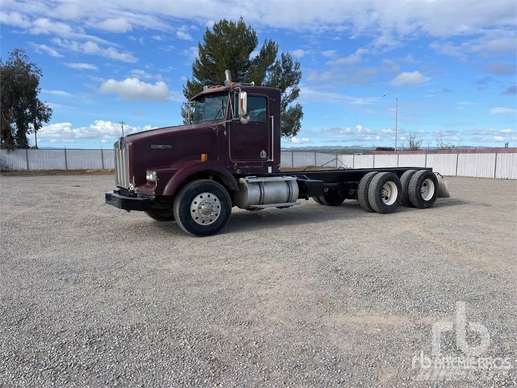 Kenworth T800 平板车