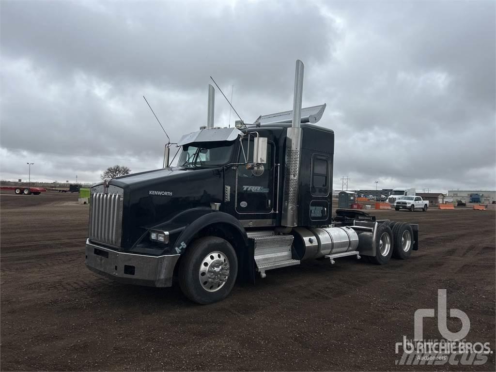 Kenworth T800 牵引车