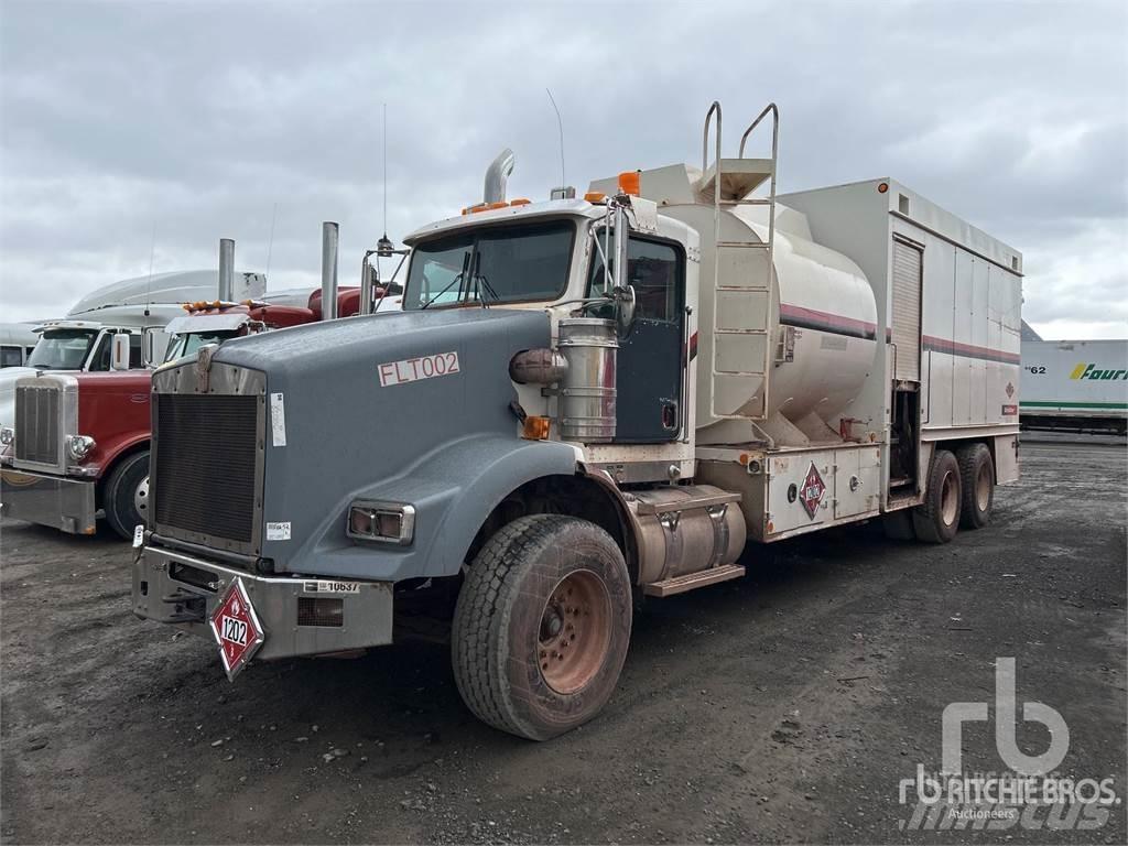 Kenworth T800 油罐车
