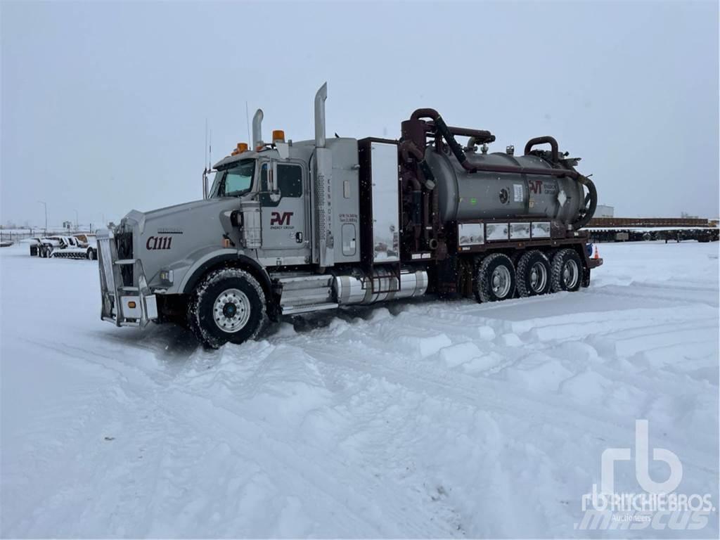 Kenworth T800 组合/真空油槽车