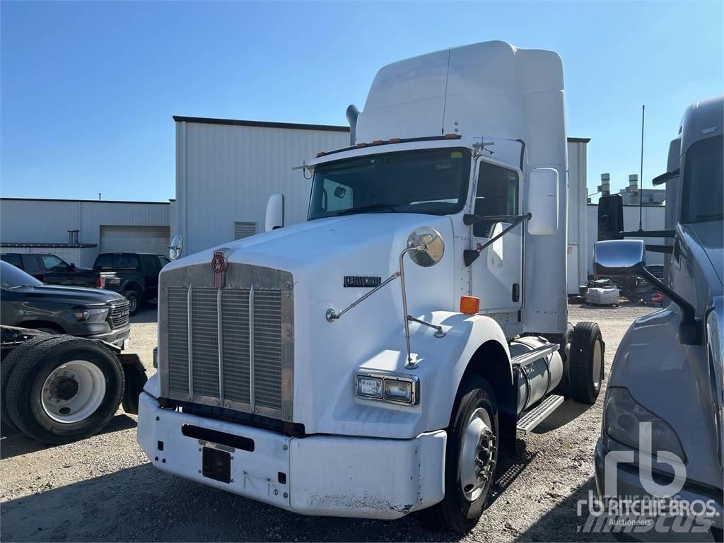 Kenworth T800 牵引车
