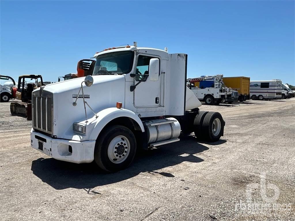 Kenworth T800 牵引车