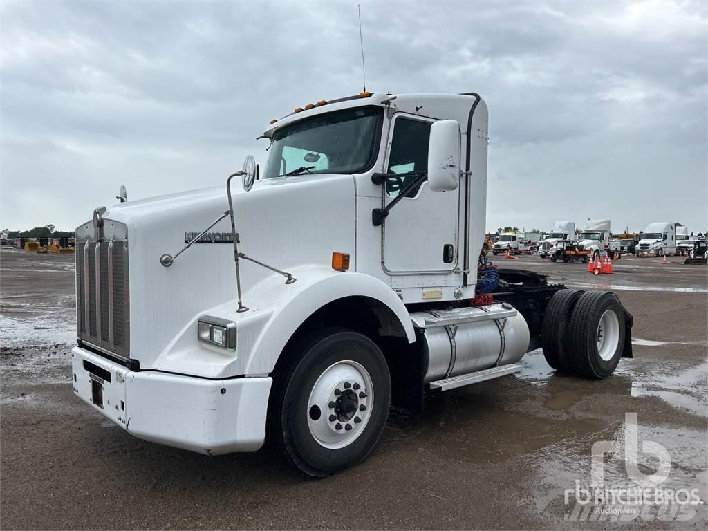 Kenworth T800 牵引车