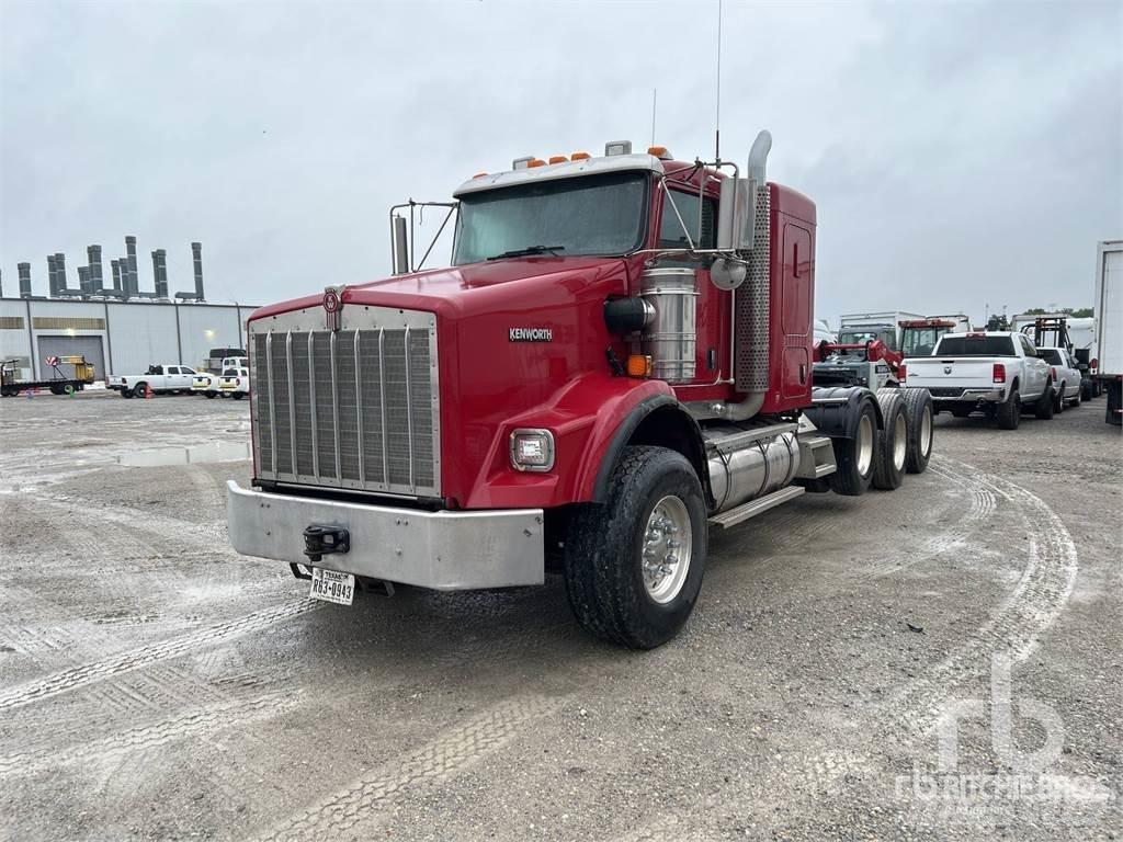 Kenworth T800 牵引车