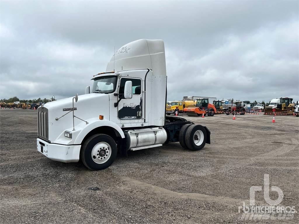 Kenworth T800 牵引车