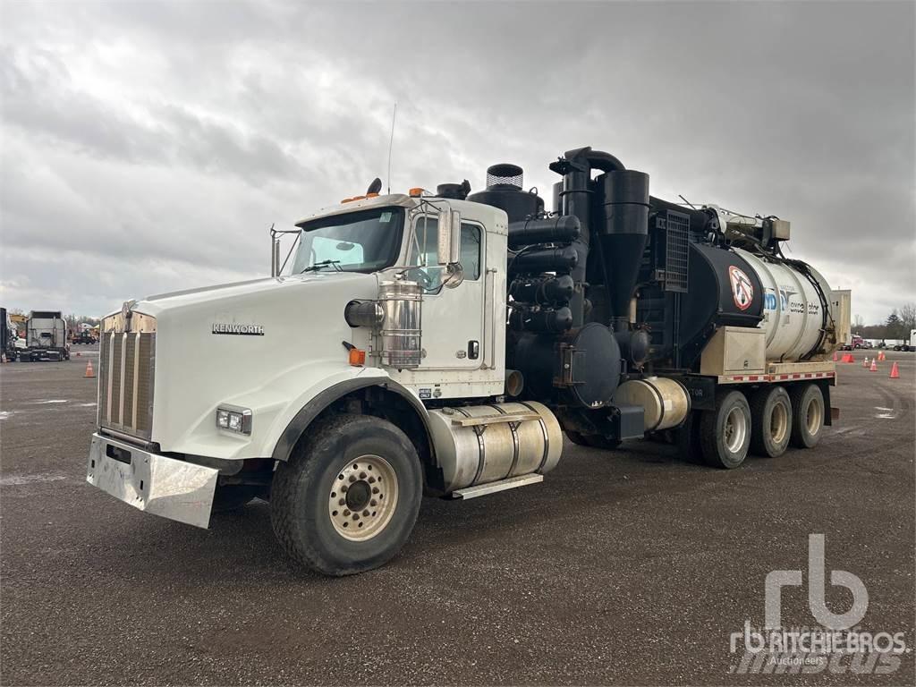 Kenworth T800 组合/真空油槽车