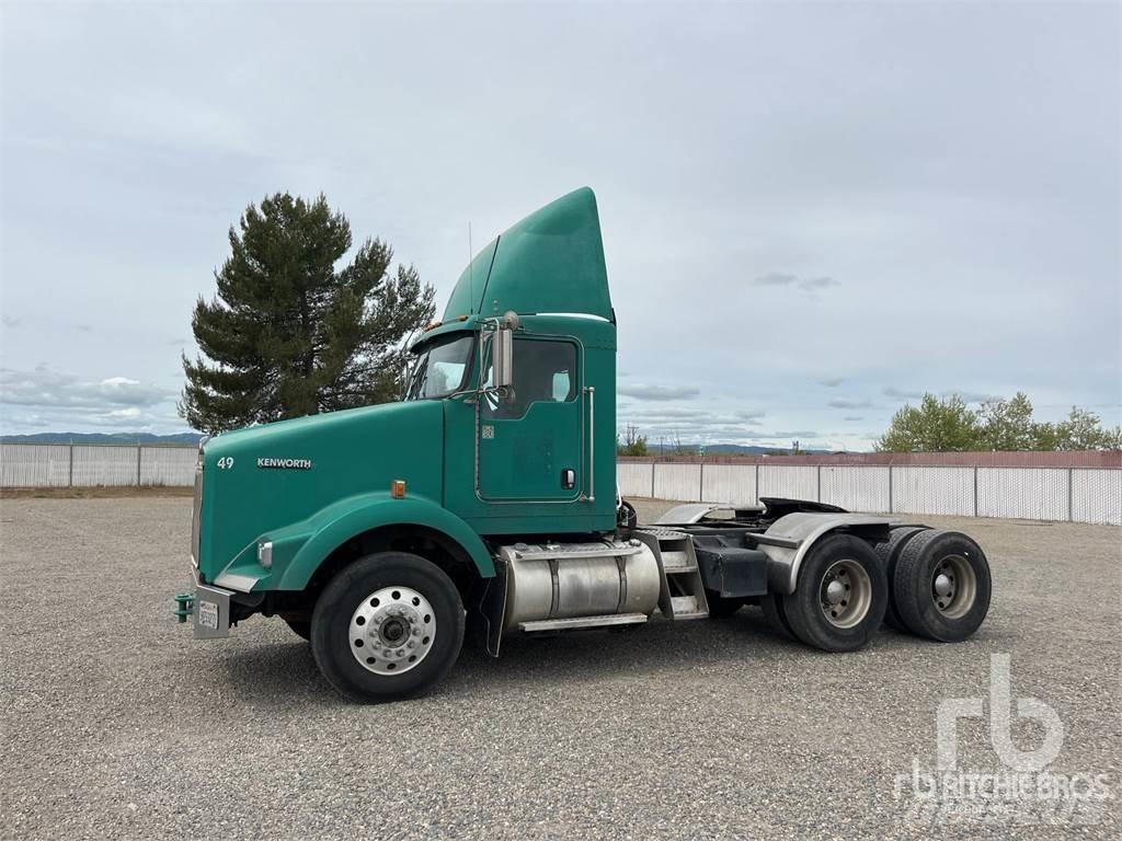 Kenworth T800 牵引车