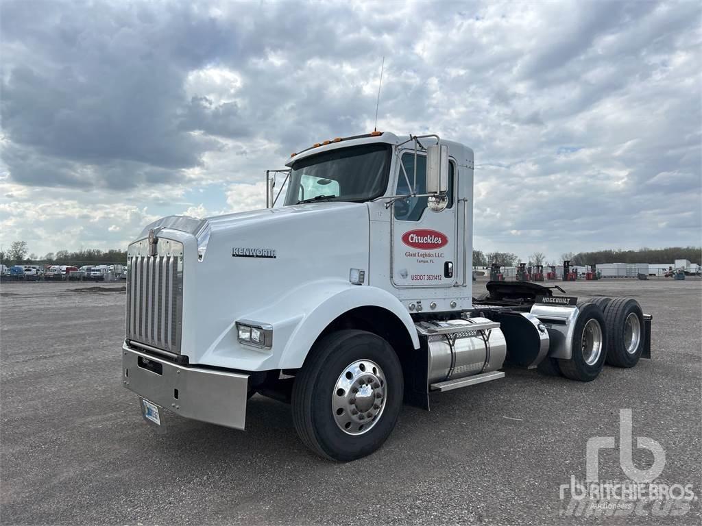 Kenworth T800 牵引车