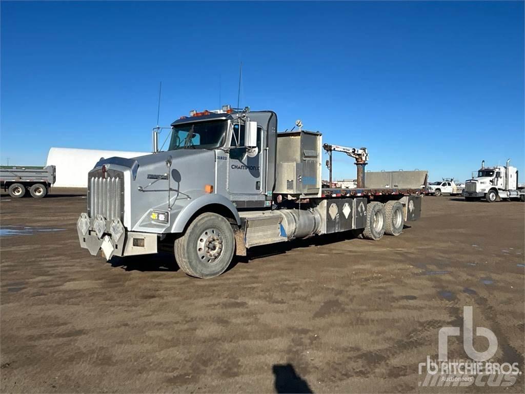 Kenworth T800 平板栏板货车