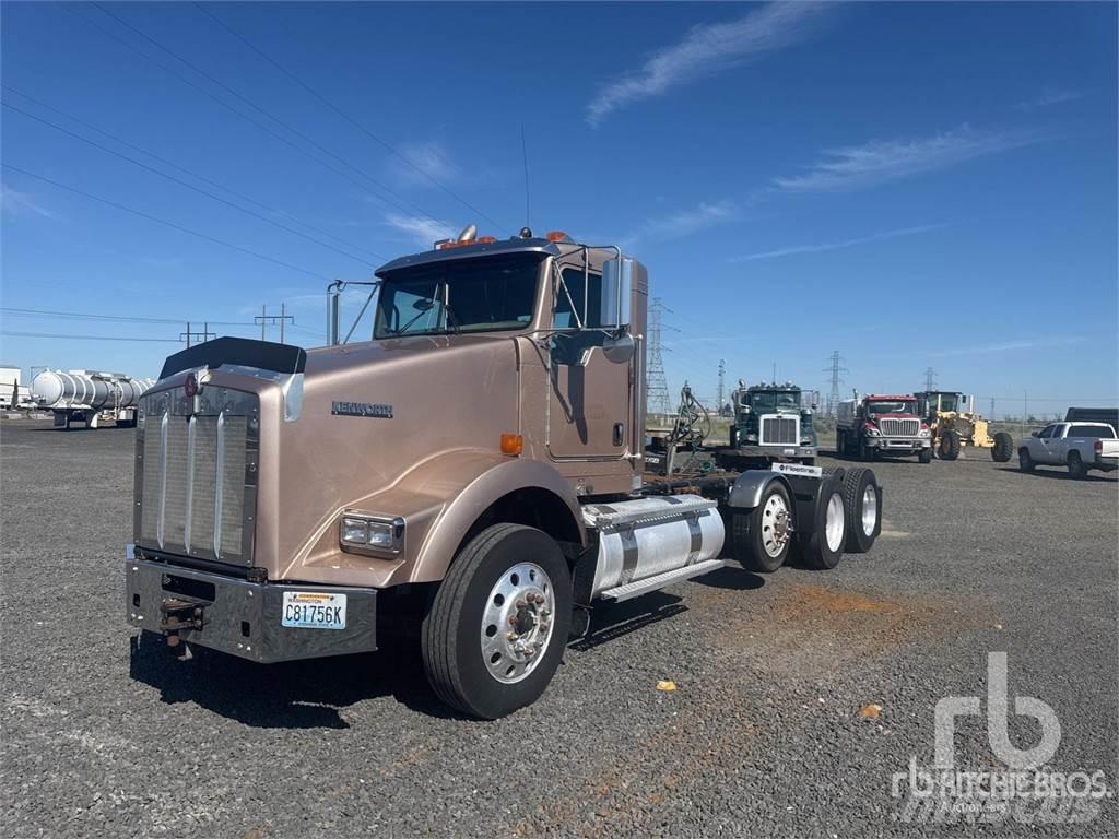 Kenworth T800 牵引车