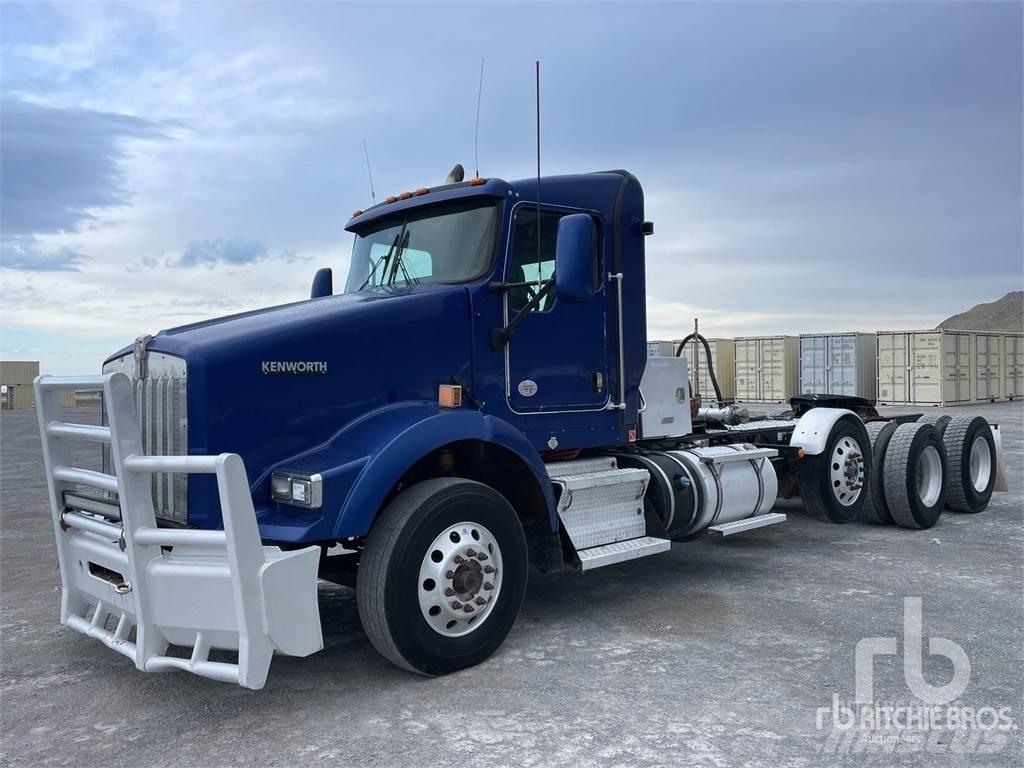 Kenworth T800 牵引车