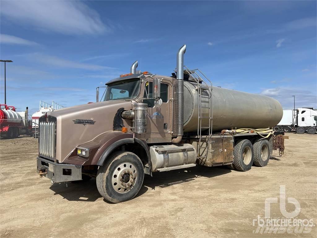 Kenworth T800 油罐车